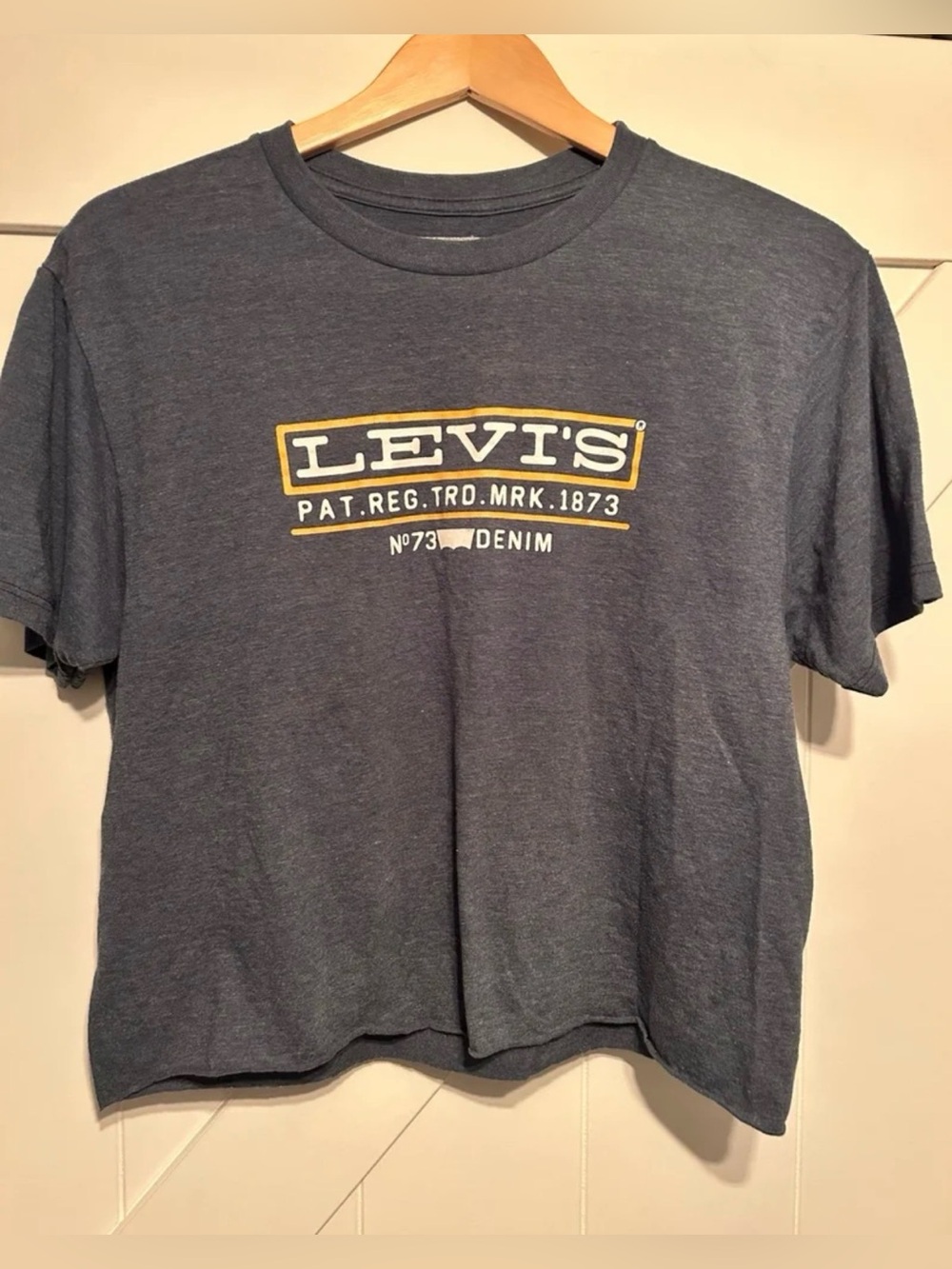 Levi’s Pat. Reg. Trd. Mrk. 1873 No73 Denim cropped super soft tshirt